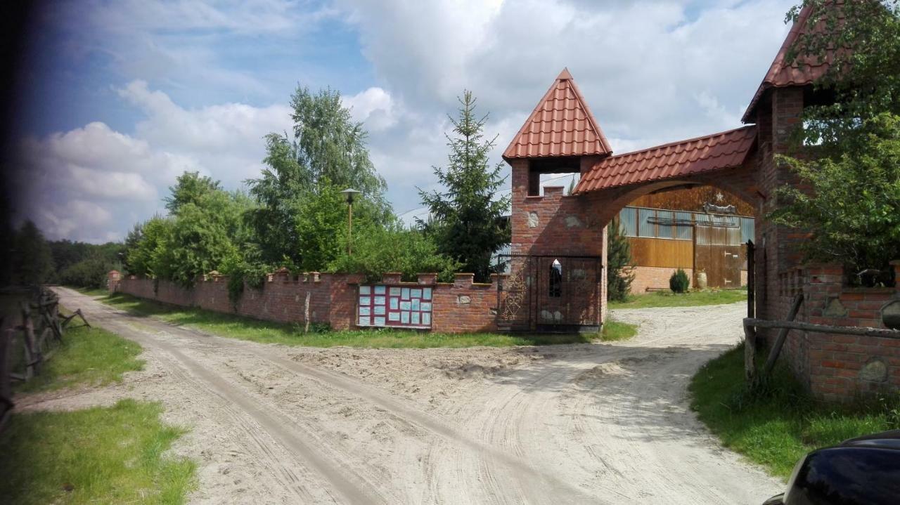 Stadnina Koni Tarka Villa Zwierzyniec Exterior photo